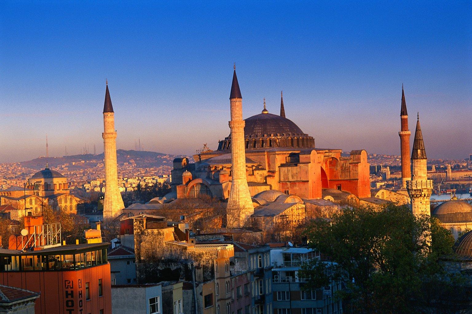 Стамбул италия. Бурса Стамбул. Стамбул Анкара Каппадокия. Стамбул Турция 2015. Туркия шахарлари Истанбул.