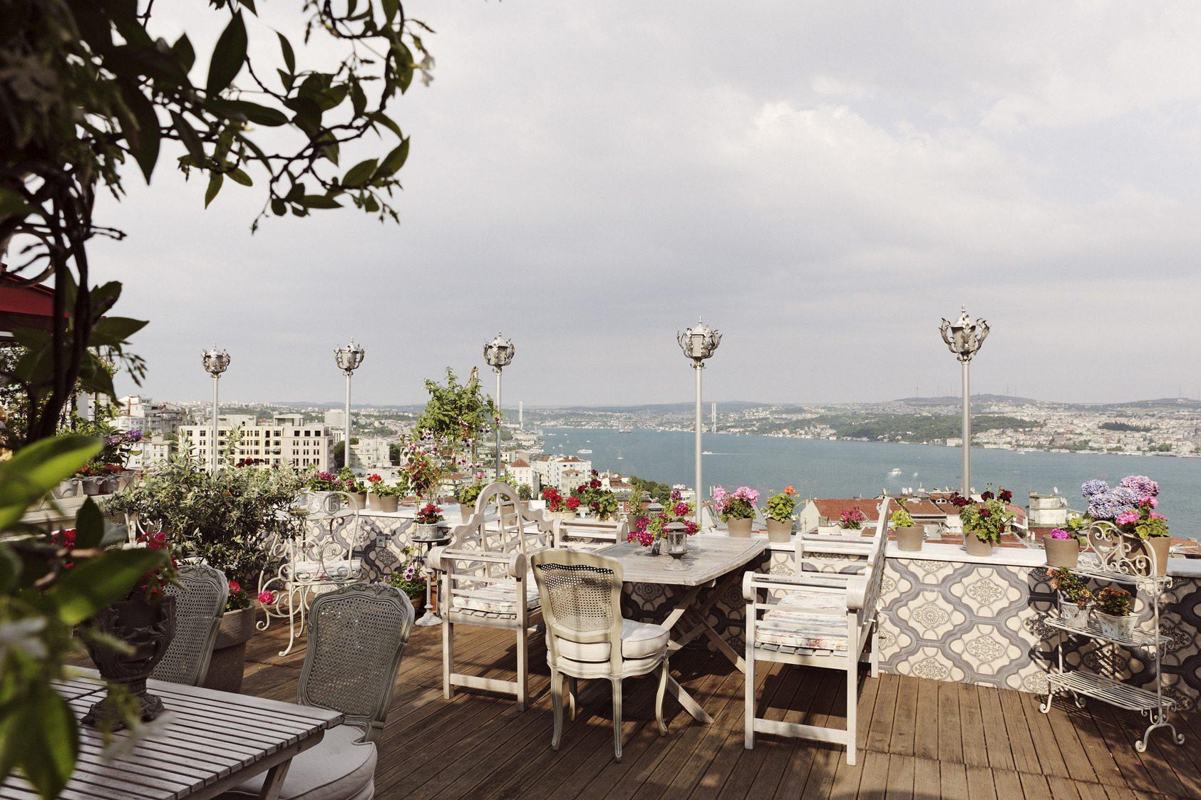Стамбул кафе с видом на Босфор