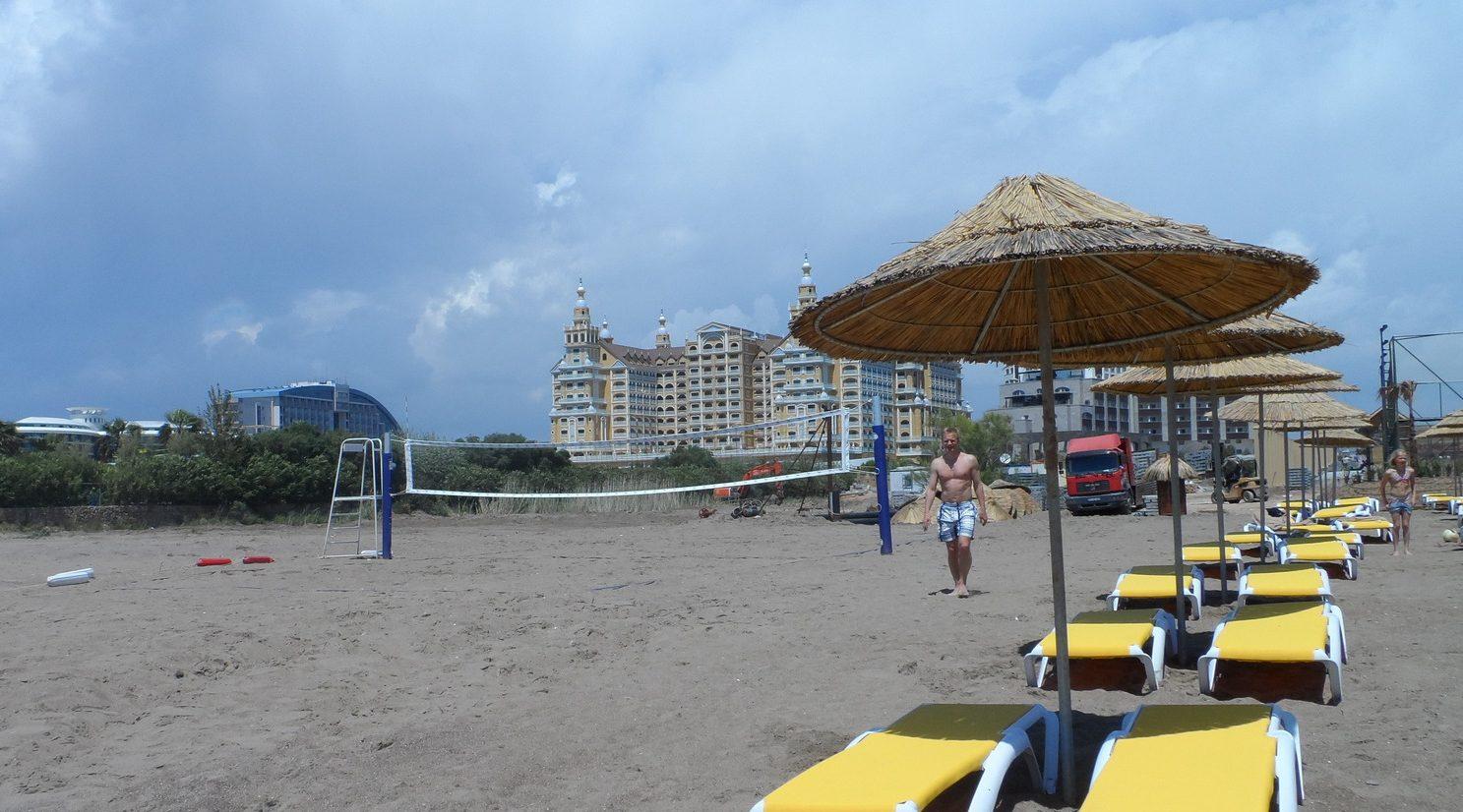 Фото площадки на пляже