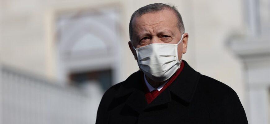 Эрдоган призвал турок прививаться