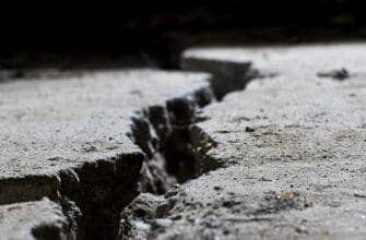 Трещина от землетрясения