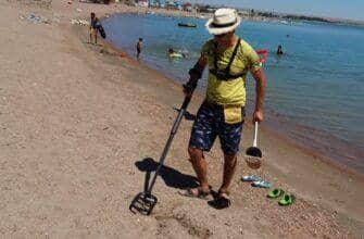 Россияне на турецких пляжах с металлоискателями