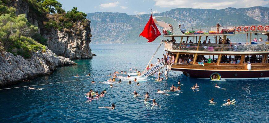 Турция надеется на полное восстановление туризма в 2022 году