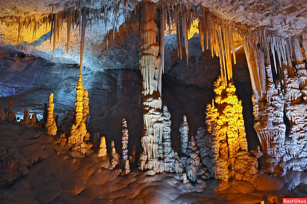 Пещера Шелек: Волшебство Подземного Чуда