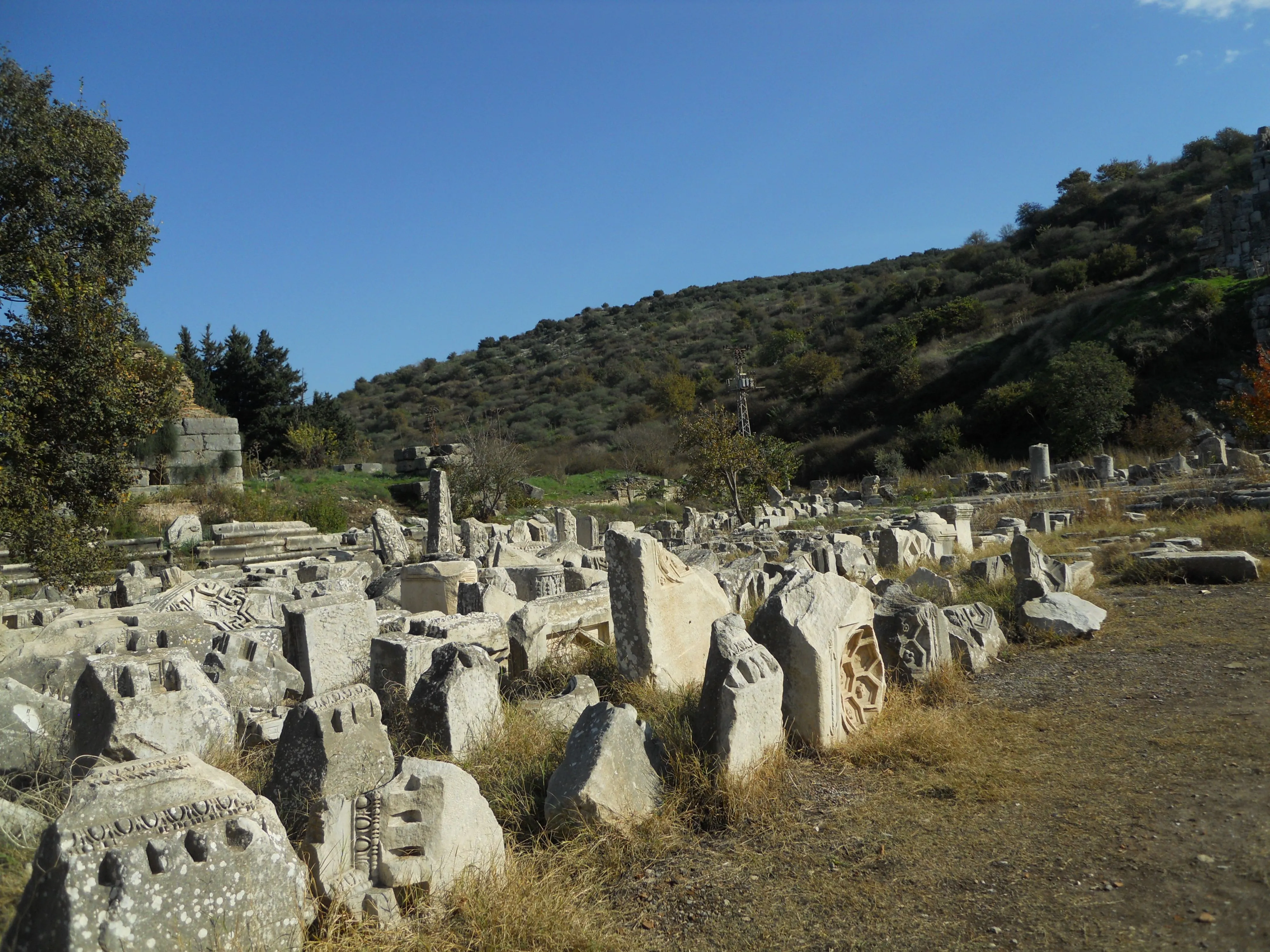Античная некрополь Хьераполис – бесценное наследие древности