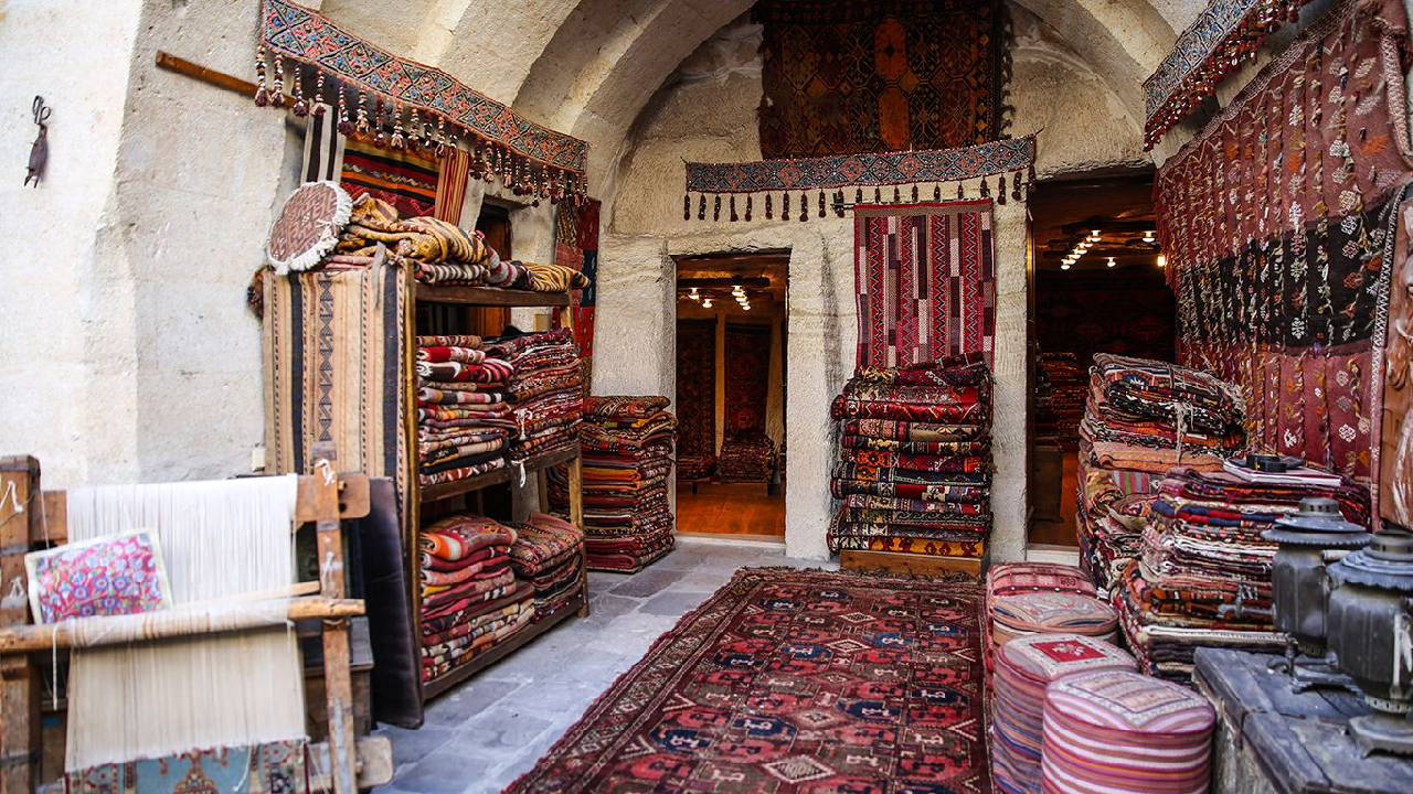 Турецкий рынок ковров
