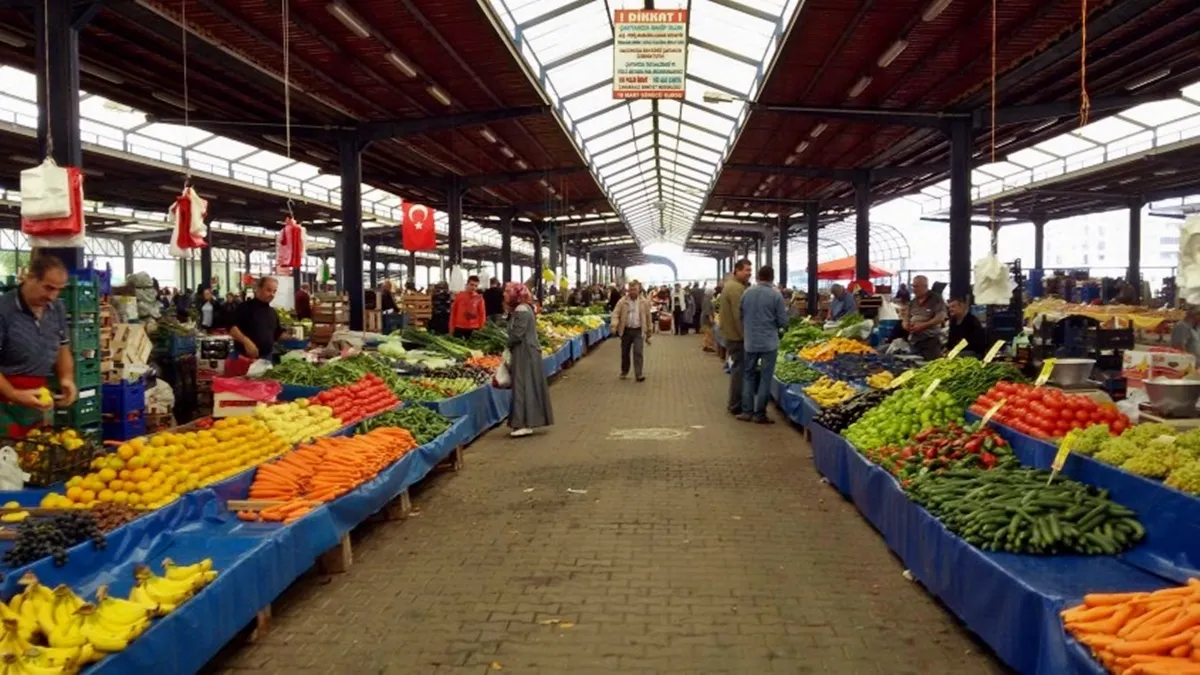 Местный рынок Кемер Пазар