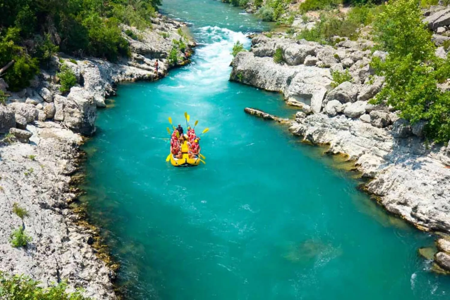 Рафтинг на реке Копрулу: приключение по живописной реке, окруженной красивой природой и горными пейзажами