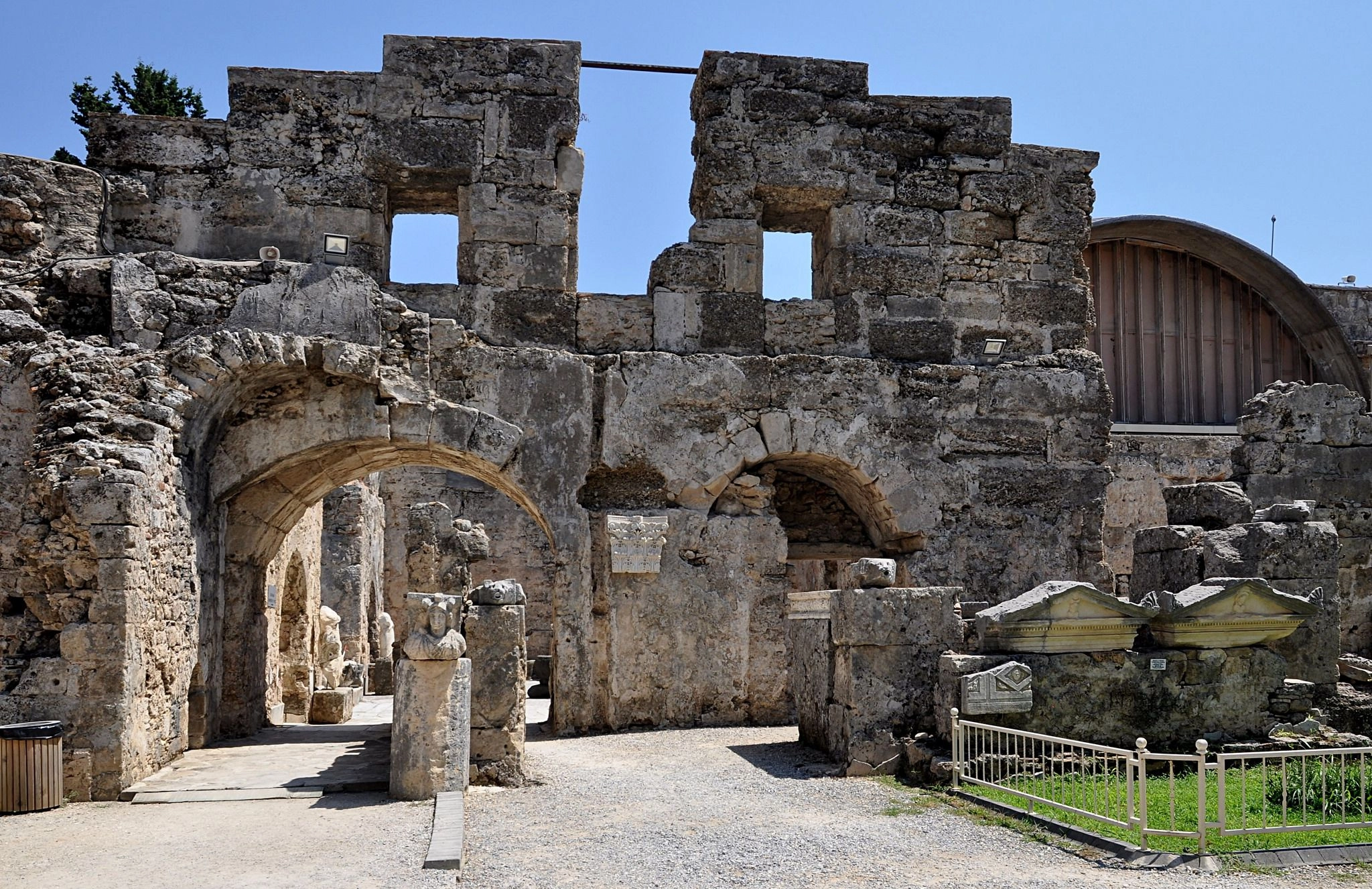 ТОП-10 впечатляющих исторических руин и археологических мест в Кемере