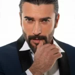 Турецкий актер Дженгиз Джошкун