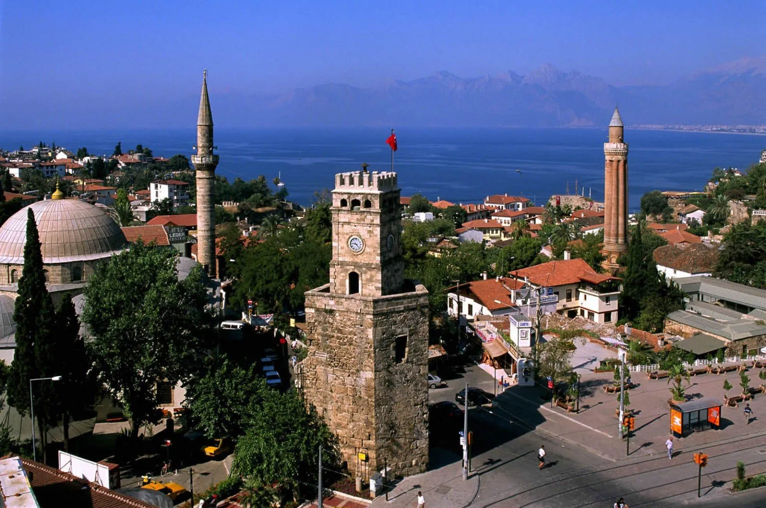 Какие города наиболее часто выбирают русские туристы в Турции