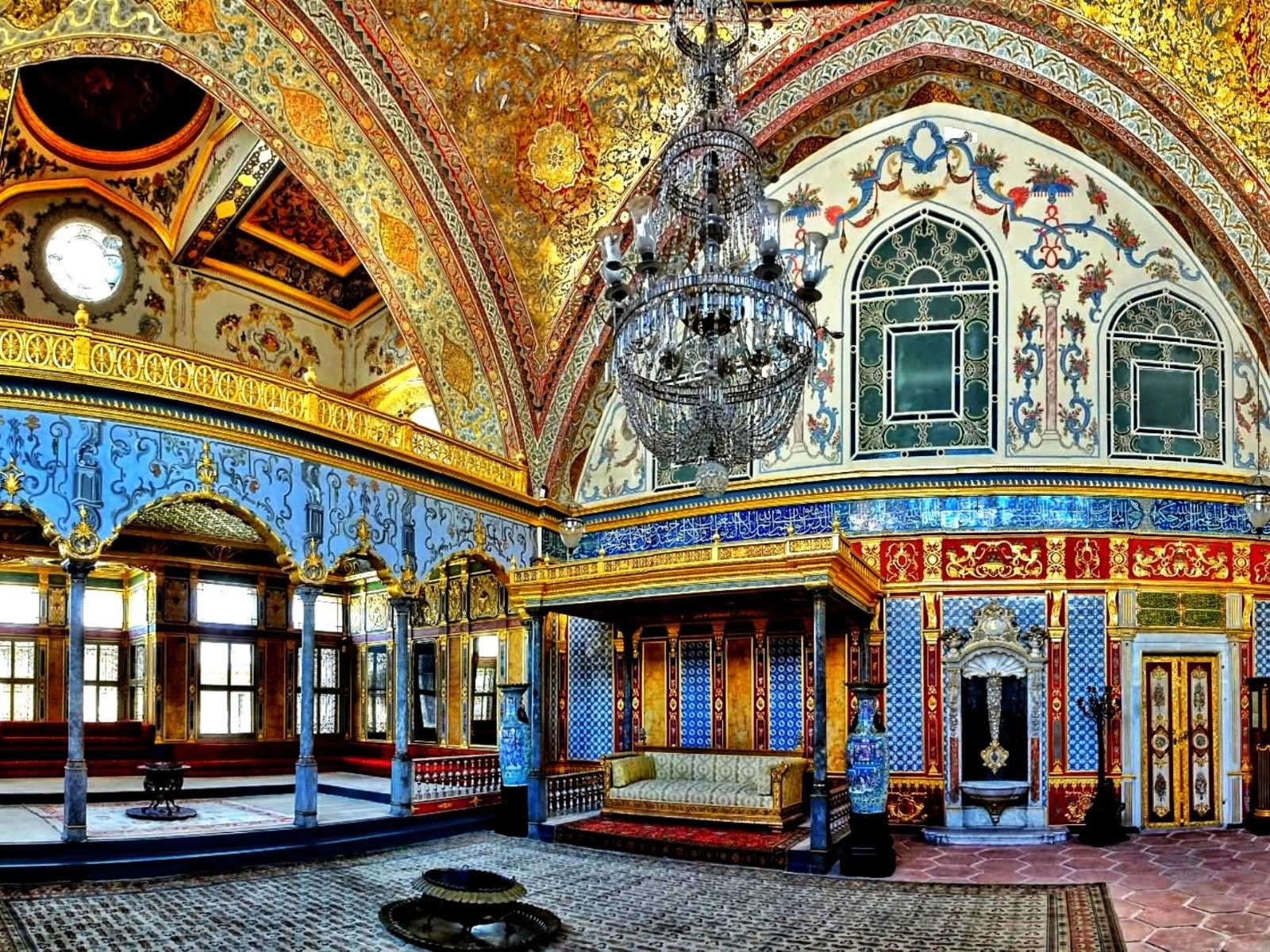 ТОП-10 экскурсий в Голубую Мечеть